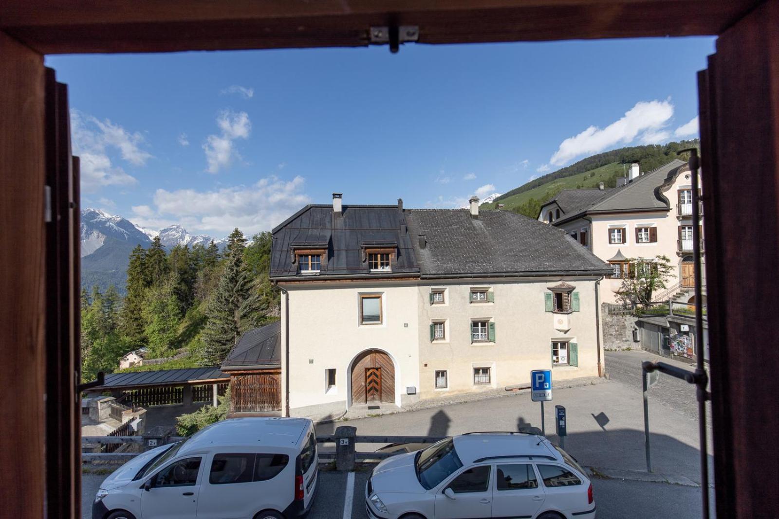 Chasa Tredeschin Apartment Scuol Exterior foto